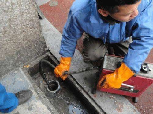 雄关区疏通下水道